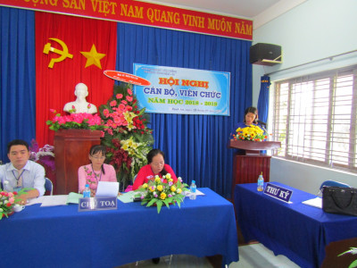 CHỦ TỌA